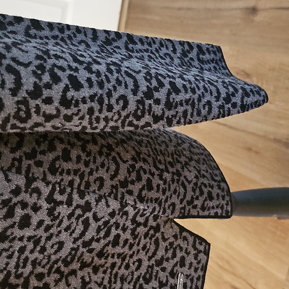 Sweater - Picture 8 of 16